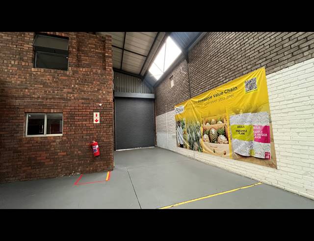 550M² WAREHOUSE TO LET IN SPARTAN
